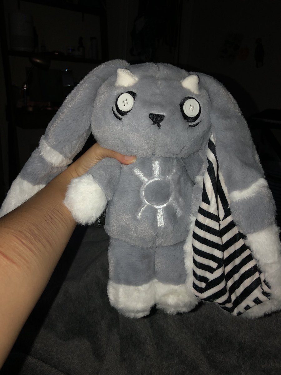 COUNTCALS_INC's tweet photo. Check out this boogerhead!! 

His name is pops and he’s the new addition to the plush gang https://t.co/wKOgl1gWp5