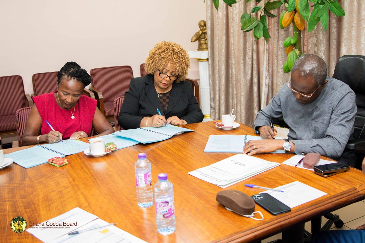 ghcocobod's tweet photo. COCOBOD has partnered with Shawbell Consulting to review the Ghana Cocoa Board Act of 1984 and other key regulations. This move aims to tackle challenges like land use, market trends, and the effective regulation of the value chain. https://t.co/obdDWVP68b