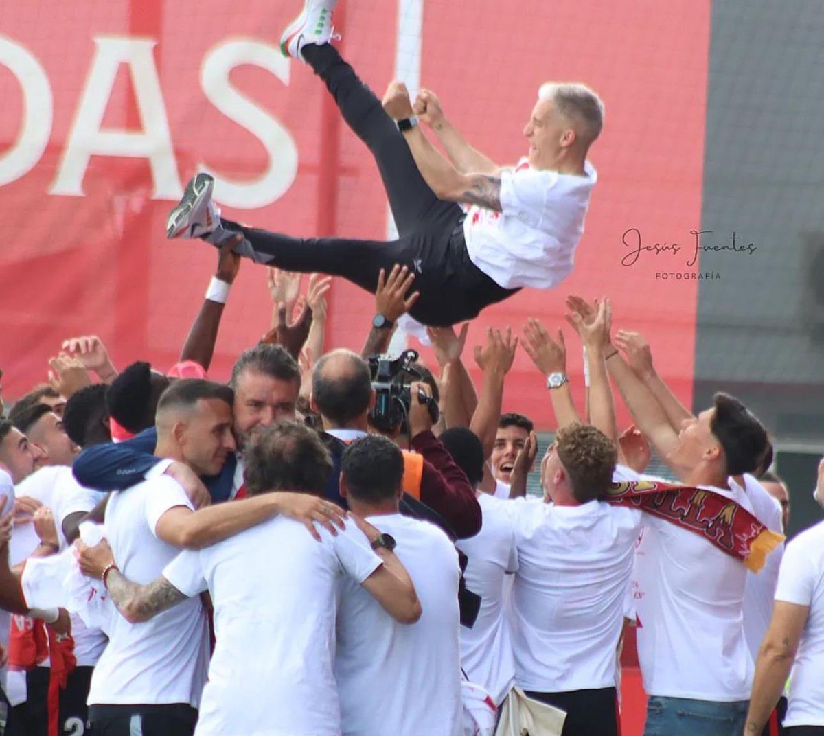 Javi Martínez tweet media