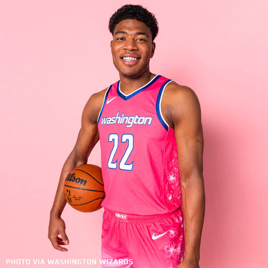 LakersTRK's tweet photo. @AleynaEfes @KingJames @Lakers @NBA @NBATurkiye @dallasmavs @swish41 @chicagobulls @JimmyButler @MiamiHEAT @celtics RUI HACHIMURA https://t.co/3eqPgbd5md
