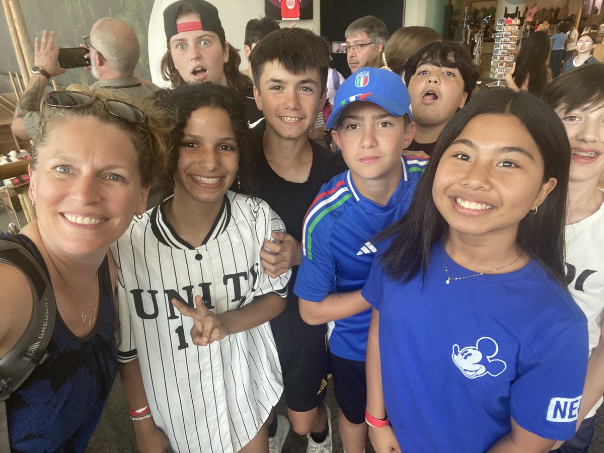 Susan Goslin (@ms_goslin) on Twitter photo A blast from the past! Love it when past <a href="/StGregoryOCSB/">St. Gregory School</a> students are still excited to see me ❤️ A blast from the past! Love it when past <a href="/StGregoryOCSB/">St. Gregory School</a> students are still excited to see me ❤️ 