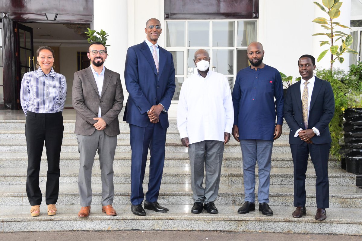 A group of investors from the United States of America, led by Businessman Mr. Charles D. Smith, Founder of Urban Icon International Ltd and partner at Black Pearl Investments, in New York City visited me at Entebbe this afternoon. They propose to invest in sports development,