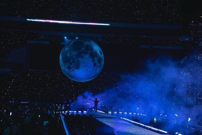 WeekndAccess's tweet photo. take me back. https://t.co/7zkhkyy7aA