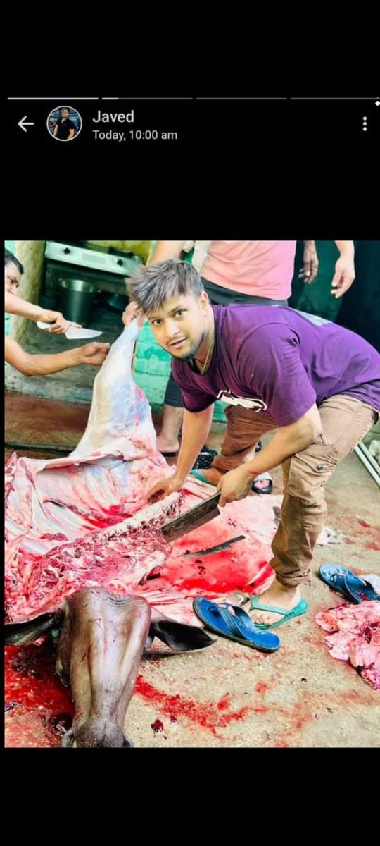 SaffronSunanda's tweet photo. Story of two Indias

Pic 1: Kanhaiya Lal has put a WhatsApp status in support of Nupur Sharma.

Pic 2: Javed has put a WhatsApp status of Cow Slaughtering.

Difference: Islamists beheaded Kanhaiya Lal and Javed is still alive.

Conclusion: Hindus never kill. They follow law of the land.