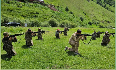 erm_c22225's tweet photo. Ermənistanın "Voma" terrorçu qrupu dəstələri Ermənistanın müxtəlif ərazilərində treynerlər, təlimlər keçirirlər. 
@azpresident
 @1VicePresident
 @HikmetHajiyev
 ermənilərin çirkin xislətləri davam edir. 
@ayyiiquee
  
@qemlo_777
 
@Kleopatratul
 
@aitacvaa
 
@fistigezmesi https://t.co/PnuVFvNpKB