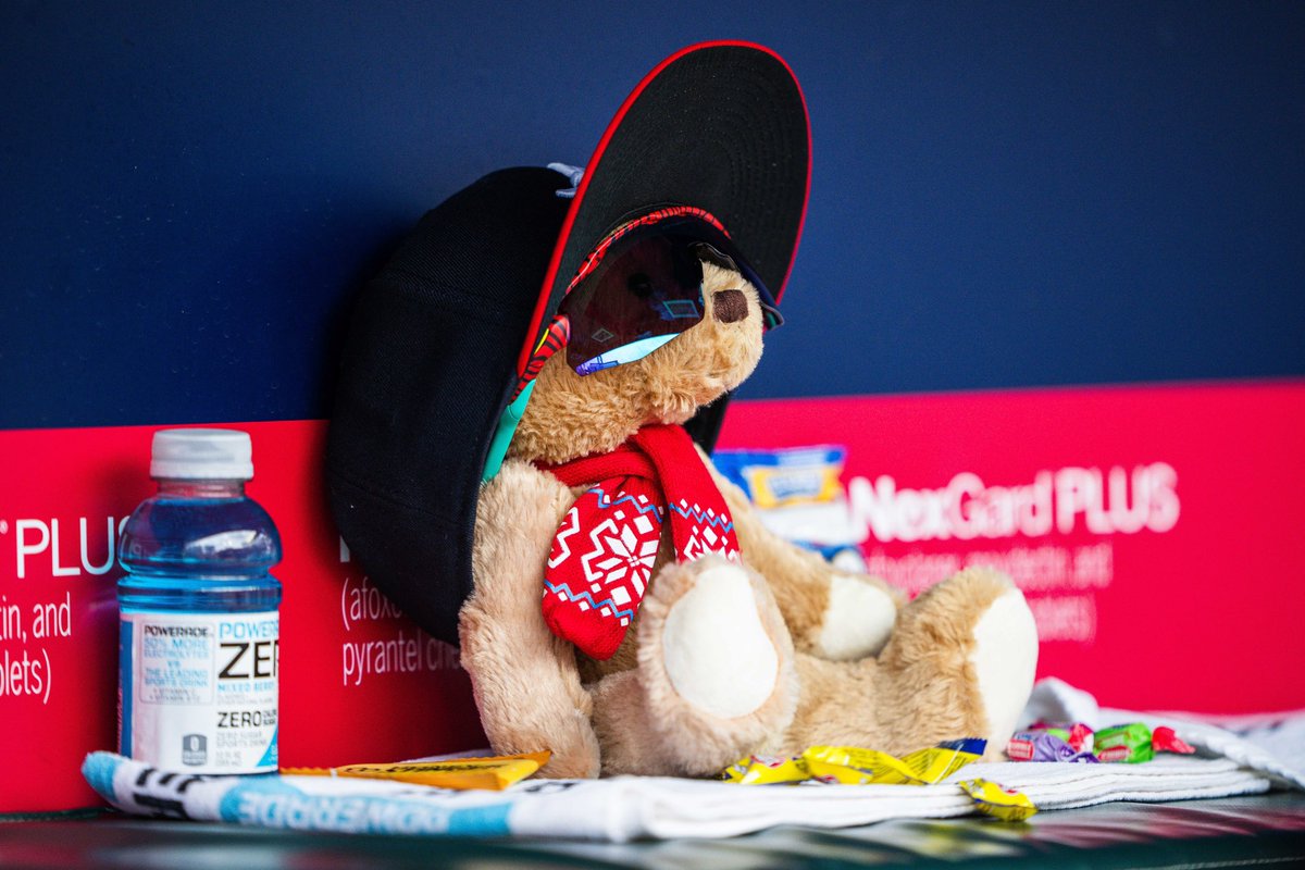 Braves's tweet image. Didn’t know he was chill like that. 

#BravesCountry