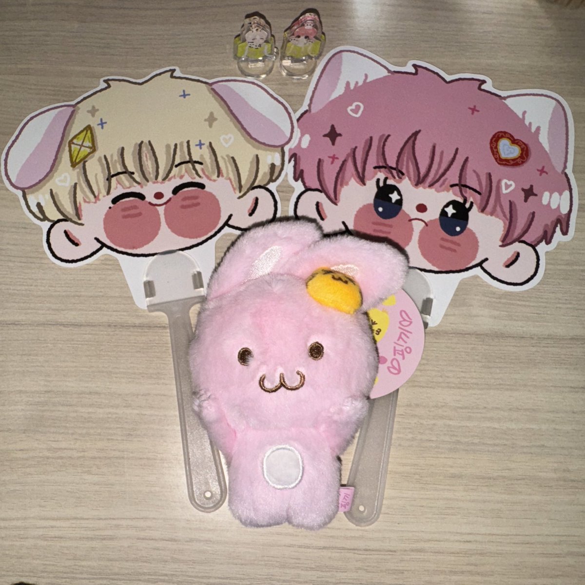 🤍🐶  thank you 🐱🤍

keyring and mini standee jeno jaemin : #rwpaoms
hand fan : #รีวิวมายด์อาร์ต
light stick deco and keyring nomin : #jbebleerv 
sticker diecut : #rvfongmilkprint
กระดาษรอง : #commissionbywinter , #rvfongmilkprint