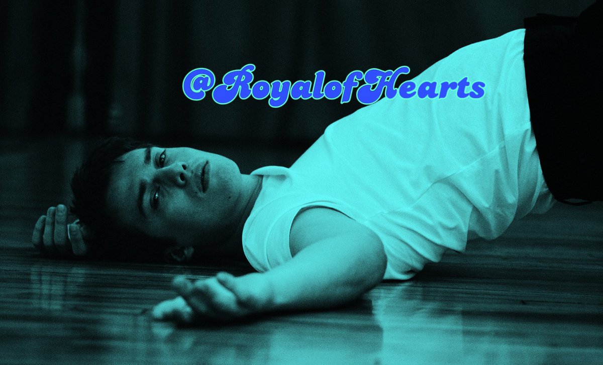 #HumpDay 

Hmmmm…. Thrusting those hips can mean many things🙃

/edit made by me and #picsart