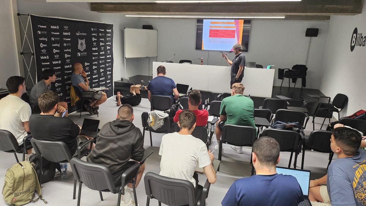 Con <a href="/dpainmaster/">Álvaro</a> finalizamos las clases teóricas del Técnicx deportivx, ciclo final. La P.F explicada desdes sus 25 años de experiencia parece muy fácil!!!!!