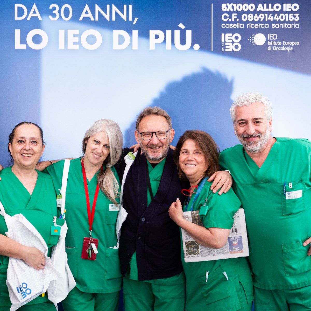 IEOufficiale's tweet photo. Durante le celebrazioni dei 30 anni di IEO, abbiamo invitato i colleghi a prendere parte alla nuova campagna 5x1000, facendosi portavoce dell’importanza di questo gesto a sostegno delle attività di Ricerca e Cura.
Da 30 anni, anche grazie a voi lo IEO di più!💙
#IEO30 https://t.co/uTLzFySKoK