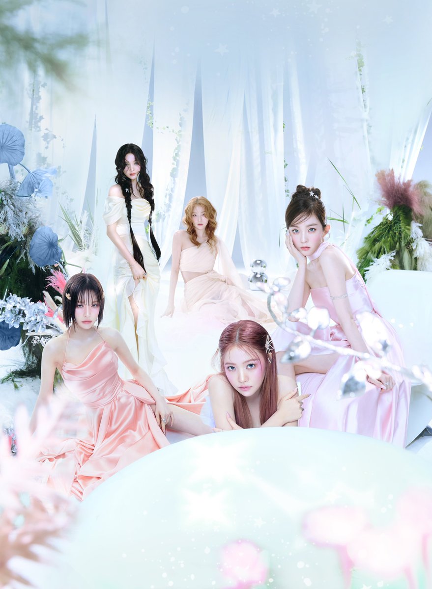 PopBase's tweet photo. Red Velvet stuns in new group teaser photos to their upcoming album ‘Cosmic.’ https://t.co/Y9wvJSFHmf