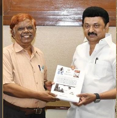 thirumaofficial's tweet photo. நீதிநாயகம் #சந்துரு அவர்களின் தலைமையிலான குழு தமிழக அரசுக்கு அளித்துள்ள பரிந்துரைகள் சமூப்பொறுப்புணர்வுடன், தொலைநோக்குப் பார்வையுடன், உயரிய நோக்கத்தின் அடிப்படையில் அமைந்துள்ளன. சாதி அடிப்படையில் மாணவச் சமூகம் சீரழிந்துவிடாமல் பாதுகாக்கப்பட வேண்டுமென்கிற நல்லெண்ணத்தோடு பரிந்துரைகளை வழங்கியுள்ள  நீதிநாயகம் சந்துரு அவர்களுக்கு எமது பாராட்டுகள். 

தமிழ்நாடு அரசு அப்பரிந்துரைகளை நடைமுறைப்படுத்திட 
முன்வர வேண்டுமென கேட்டுக்கொள்கிறேன்.
@CMOTamilnadu @mkstalin 
#justiceChandru