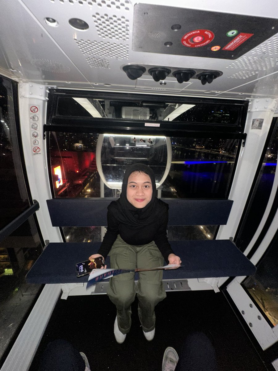 igotgame_9's tweet photo. seluruhh bumi langit tata surya harus tau kalo diatas kata cantik dan kerenn ada yang lebih lebih lebih lagi yaitu pacar gueh!!! ngerasaa beruntung sekali bisa ngejalanin hari hari selalu bareng dimanapun kapanpun, hampir gaada sehari pun gabisa ketemu, bersyukur banget hehehehe https://t.co/qNMUczIv10