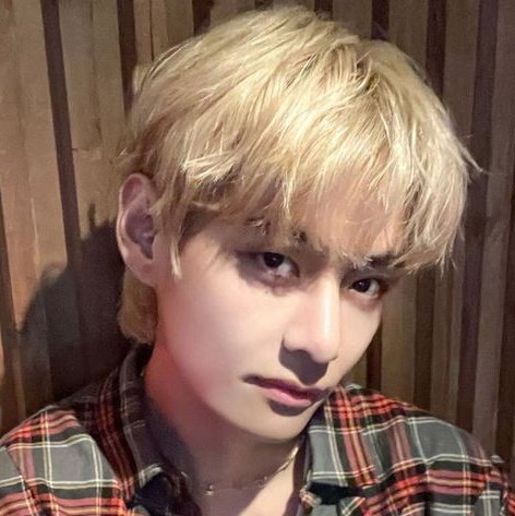 DAEGUARCHIVE's tweet photo. got a pretty face            pretty boyfriend too https://t.co/di1a6O0kDv
