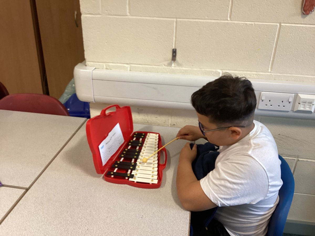 year5whiteways's tweet photo. Year 5 have been working on 'rock and roll' music. We have learnt it originated in America. We have learnt a hand jive and how to play a walking bass line. https://t.co/mXxQhOHbt3
