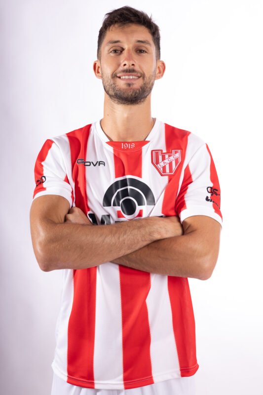 Paablo_Nicolas's tweet photo. 🐺 Primeros nombres del #MercadodePases en #CGE #GELP:

👉 Rodrigo Pérez Casada 🇺🇾: volante central cedido en #Instituto de #DefSporting.
👉 Rodrigo Atencio: extremo a préstamo en #CentralCórdoba de #Independiente.
👉 Alfio Oviedo 🇵🇾: delantero de #CerroPorteño.

#CGE #GELP https://t.co/Vr47vGow7M