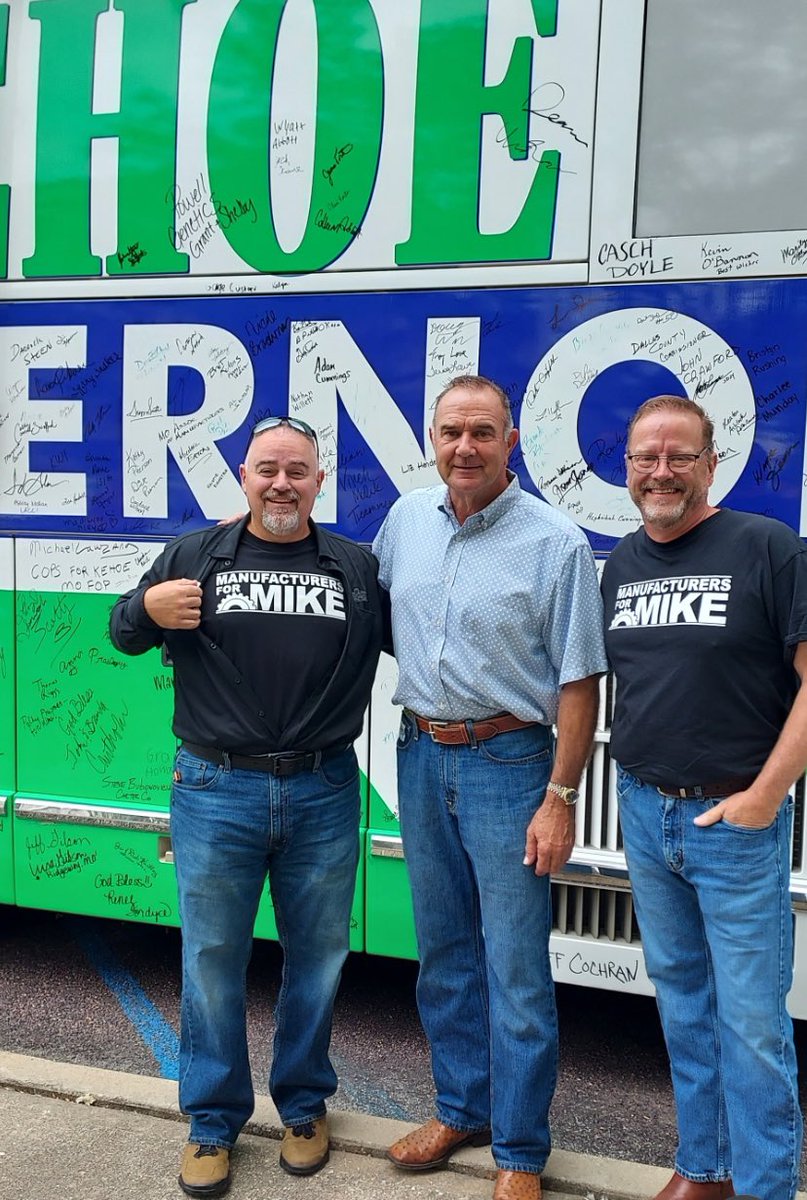 Eaton1Michael's tweet photo. Great turnout in Clinton, Mo. this morning for folks to connect with Missouri’s @LtGovMikeKehoe 

A farmer. A manufacturer. A Missourian. Hard worker fighting for Missouri every day! And as true as they come. 

Traits we need in the Governor’s office. https://t.co/PLZmC6DLoV