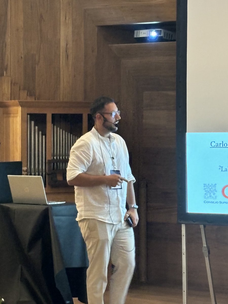 MaMBIOGroup's tweet photo. Congratulations to @UfanoCarlos , our final-year PhD student, on his outstanding presentation at @magmeet24 about the synthesis of zero-valent iron nanoparticles! Your research is paving the way for exciting advancements. #MAGMEET24 #Nanotechnology #PhDAchievement @icmm_csic https://t.co/u1jAjPzGrd