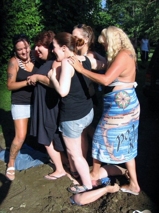 TheHumanFloor's tweet photo. Summer BBQ Run Over
at the BBQ, in Auburn, MA.
June 19, 2011 https://t.co/6o8qx2GqbA