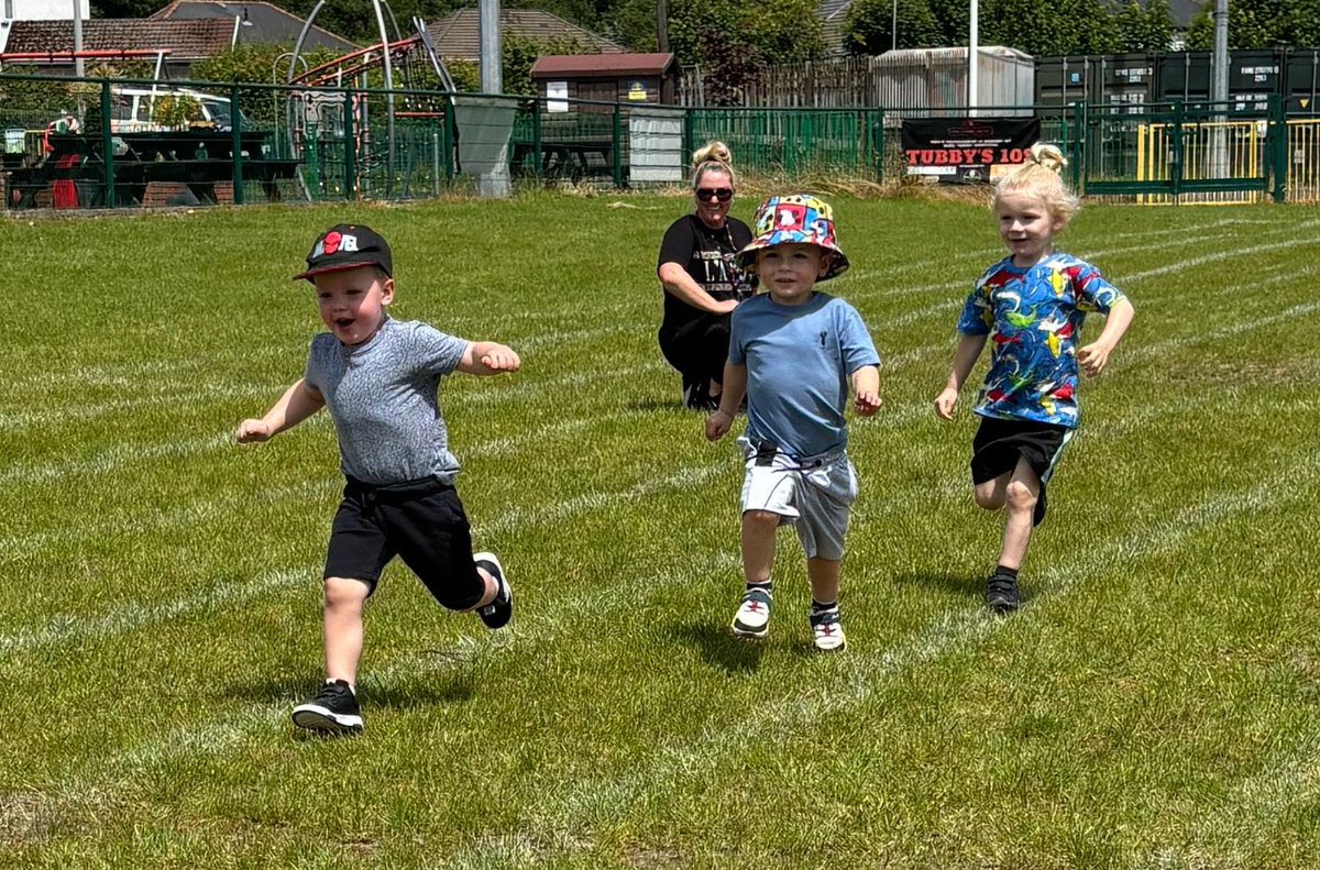 yggcwmnedd's tweet photo. Dosbarth Sali Mali #firstsportsday ⭐️⭐️⭐️ https://t.co/Z4JpXxu797
