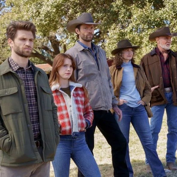povmemyself's tweet photo. YOU KNOW WHAT DAY IT IS!!! ITS WALKER DAY!!!! CELEBRATE IT TOGETHER 💕💕❣️.
#Walker #WalkerMonth @jarpad #WalkerFamily https://t.co/mPxZerXIsd