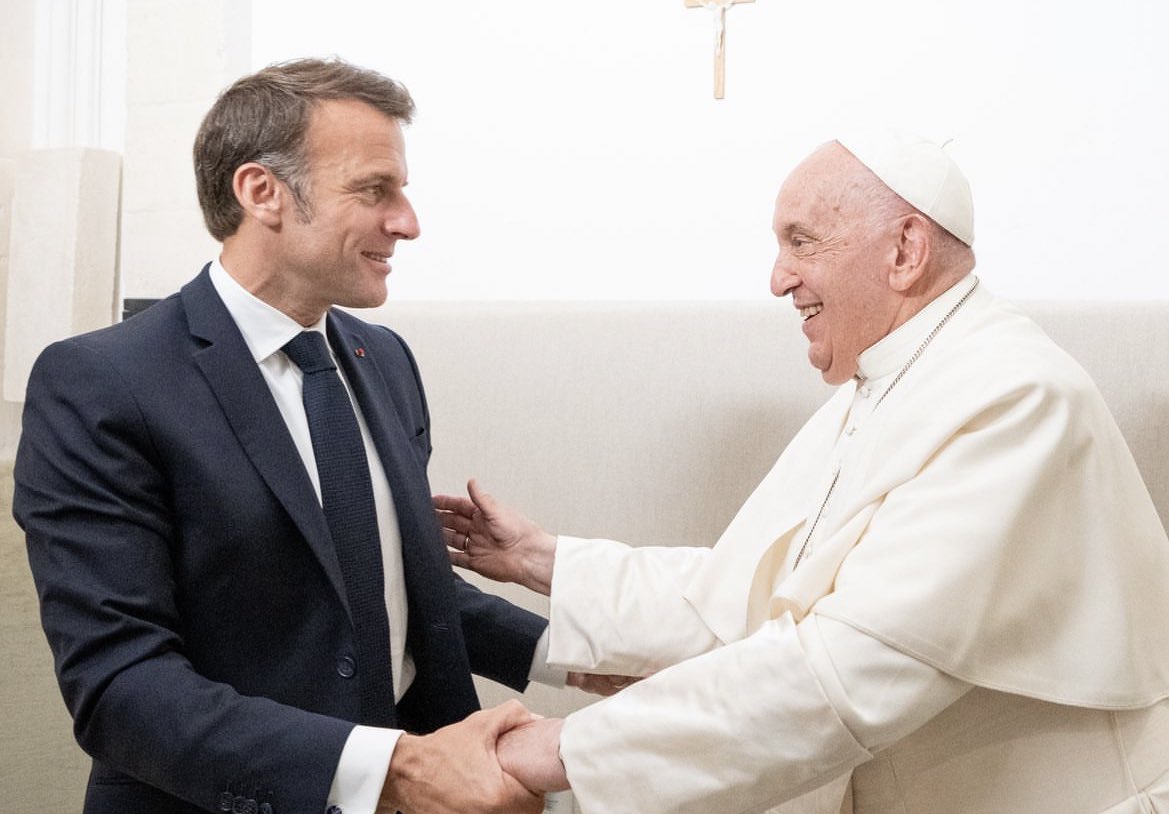 Man Who Claims To Be God’s Voice On Earth Meets The Pope