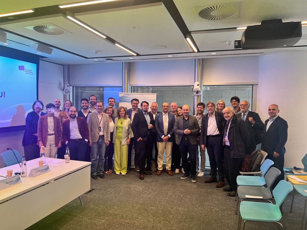 📸Family photo of our diverse network of members, representing citizens across the continent. 

We are proud that our network has been at the forefront for a more united, democratic &amp; peaceful Europe! 

#TogetherForEurope 🇪🇺🌟