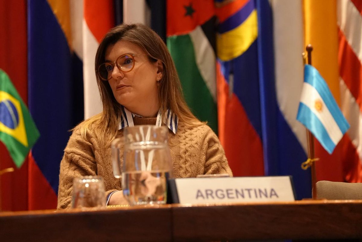 cepal_onu's tweet photo. 🔵Conéctate y sigue en vivo los debates del panel sobre valoración y evaluación de la #CooperaciónSurSur y triangular. Participan autoridades de #Brasil🇧🇷, #Chile🇨🇱, #Colombia🇨🇴, #México🇲🇽 y #Argentina🇦🇷.
🎥 https://t.co/9rcAPgGVZZ https://t.co/JtmH85E4JI