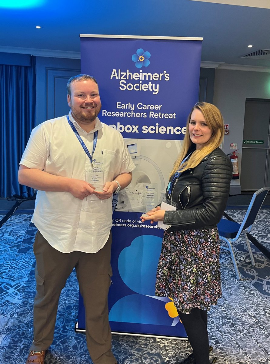 Congratulations to <a href="/connorrichards2/">Connor Richardson 🏳️‍🌈</a> who won the soapbox science award and <a href="/DrTamWatermeyer/">Tam J Watermeyer</a> who won the people's choice soapbox science award. Both gave fantastic 3 minute overviews of their research and are very worthy winners! #ECRRetreat