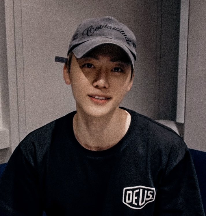 까우 lll tweet media