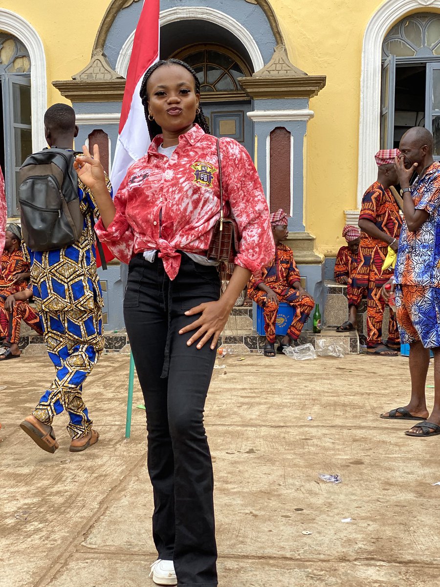 __wuraaa's tweet photo. At Ojude Oba festival. A proud Kuku’s child ❤️🥰❤️
#ojudeoba #ijebuode #ojude
@PoojaMedia https://t.co/wm6aXIJFfk