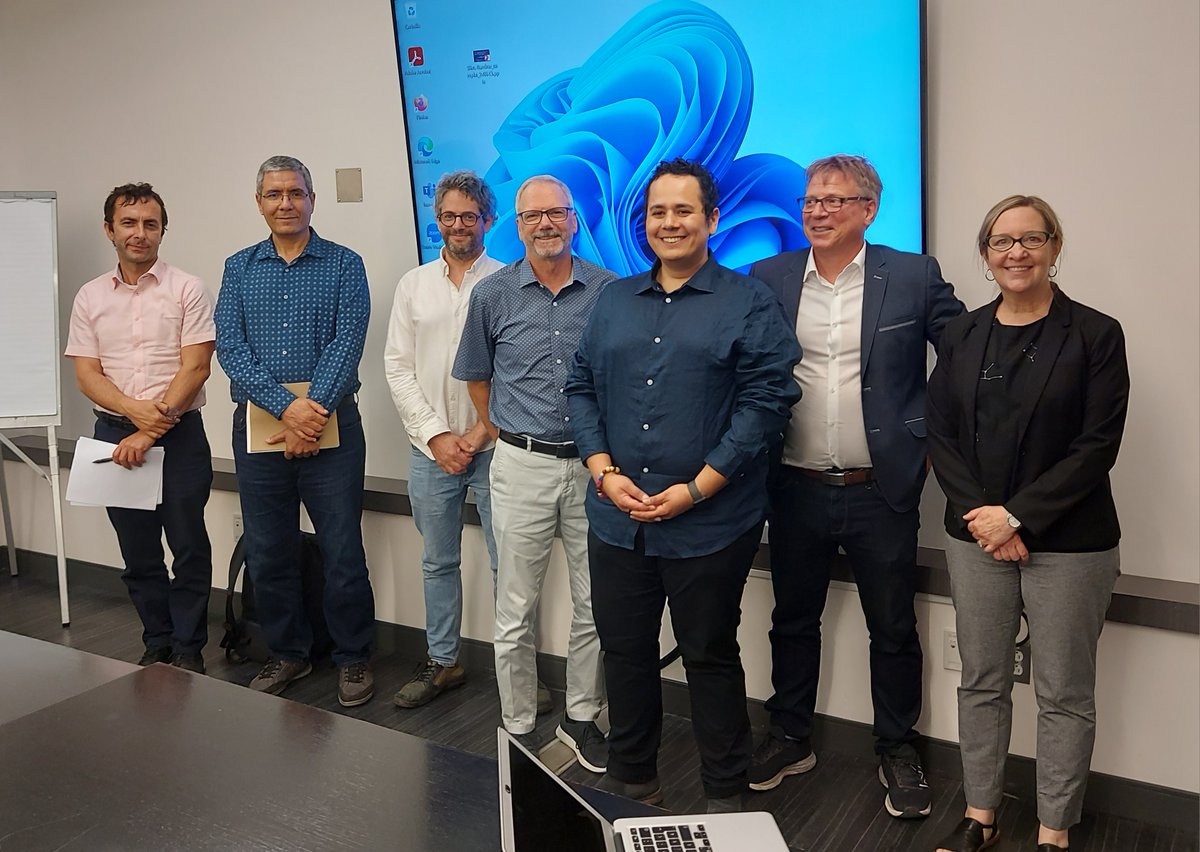 Démographie UdeM (@demo_udem) on Twitter photo 🎊 Bravo à notre nouveau docteur en démographie <a href="/varuakoa/">Rafael Silva-Ramirez</a> <a href="/UMontreal/">Université de Montréal</a> ! Sa thèse, dirigée par les Profs Yves Carrière et Alain Gagnon <a href="/Demo_UdeM/">Démographie UdeM</a>, porte sur la retraite au Canada dans le contexte d’une augmentation du poids des immigrants parmi la main-d'œuvre canadienne. 🎊 Bravo à notre nouveau docteur en démographie <a href="/varuakoa/">Rafael Silva-Ramirez</a> <a href="/UMontreal/">Université de Montréal</a> ! Sa thèse, dirigée par les Profs Yves Carrière et Alain Gagnon <a href="/Demo_UdeM/">Démographie UdeM</a>, porte sur la retraite au Canada dans le contexte d’une augmentation du poids des immigrants parmi la main-d'œuvre canadienne.