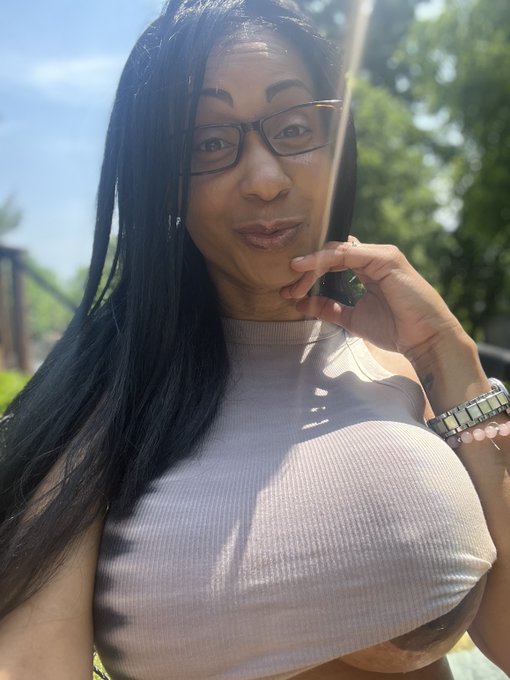 The sun is out, and the temperature is rising. ~Gloria L'Amour   #GloriaLamour #heatwave https://t.c<a href="/tag/heatwave"class="tags"><span>#heatwave</span></a><a href="/tag/glorialamour"class="tags"><span>#glorialamour</span></a>