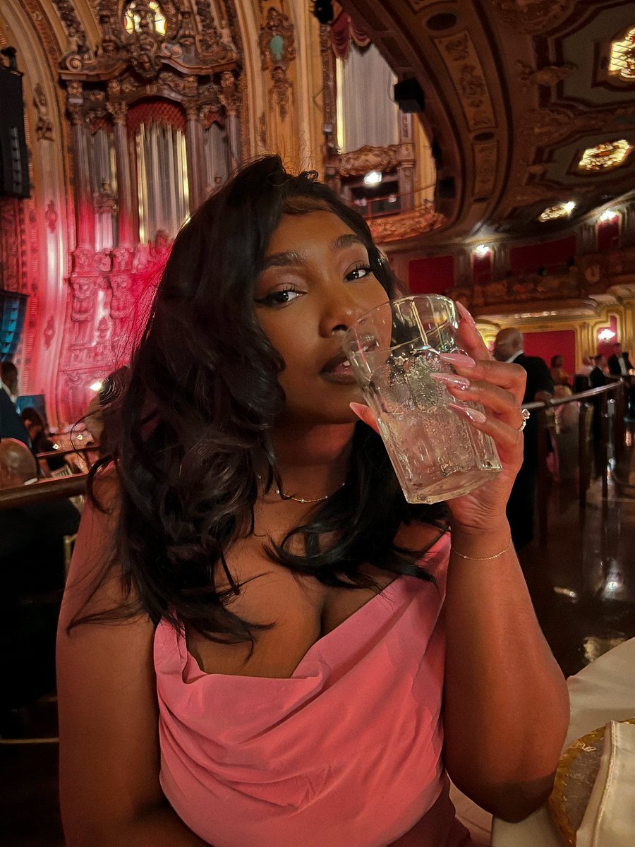 loreurtone's tweet image. His view is exceptional 💕