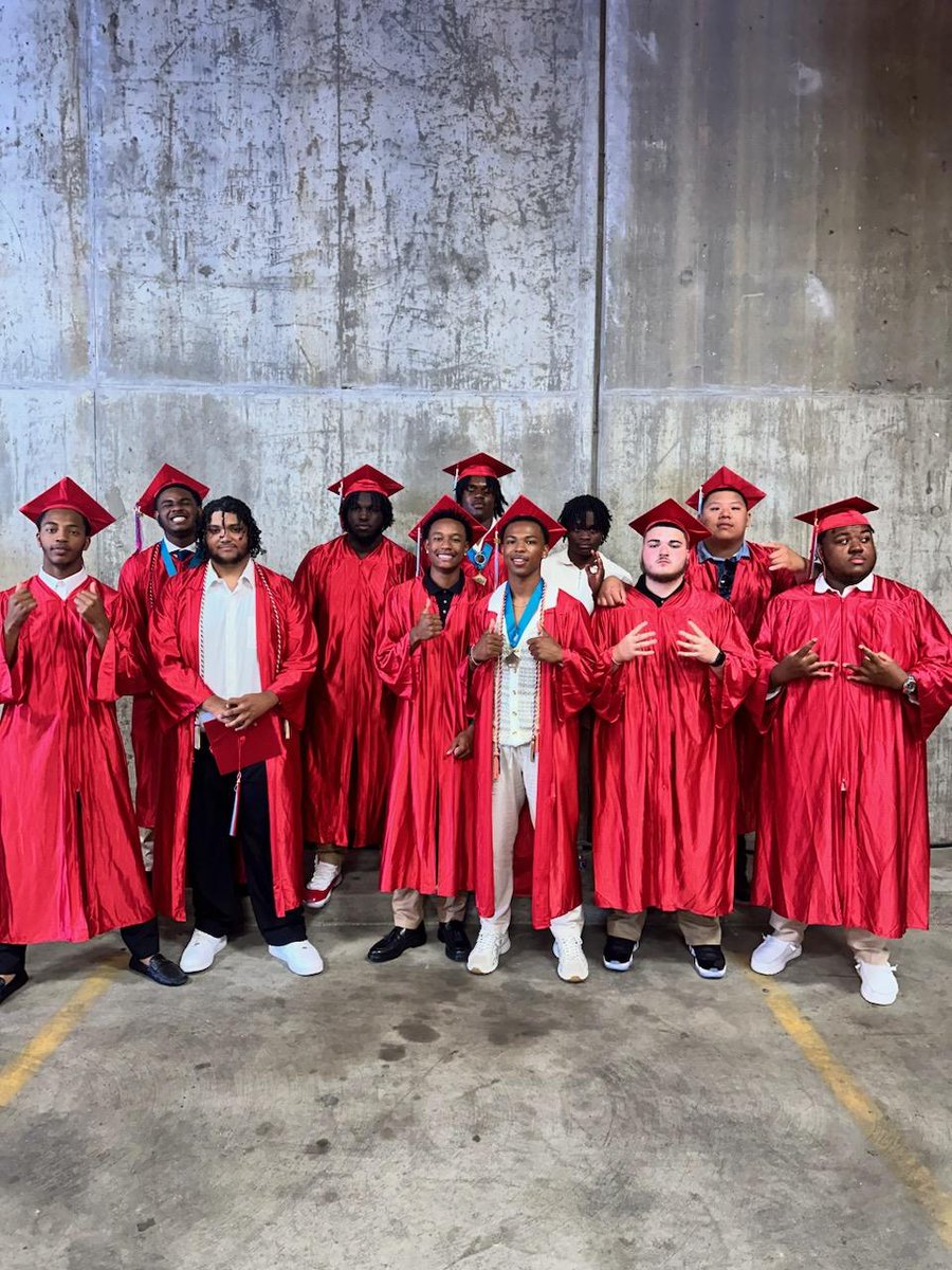PennsaukenFB's tweet photo. PROUD OF YOU YOUNG MEN‼️
GO BE GREAT‼️
#2024
#CODERED🔴🔴 https://t.co/gjaZU89Dec