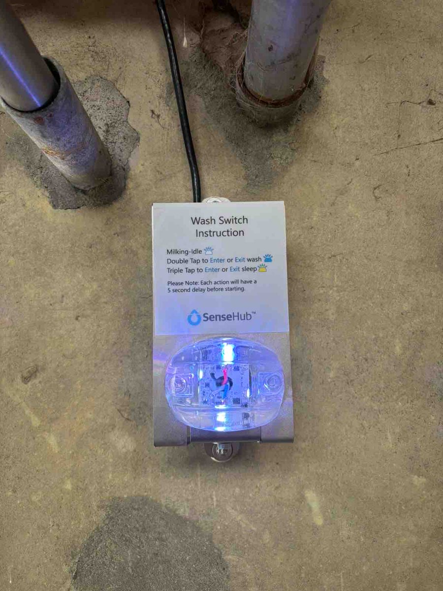Latest installation of 8 SenseHub Inline SCC Sensors on this farm in Dunmanway, Co. Cork. 🐄🐄

It uses a traffic light system to identify the SCC of individual cows during milking.🚦

This allows the farmer to identify high SCC cases early and make well informed decisions. 💪✅