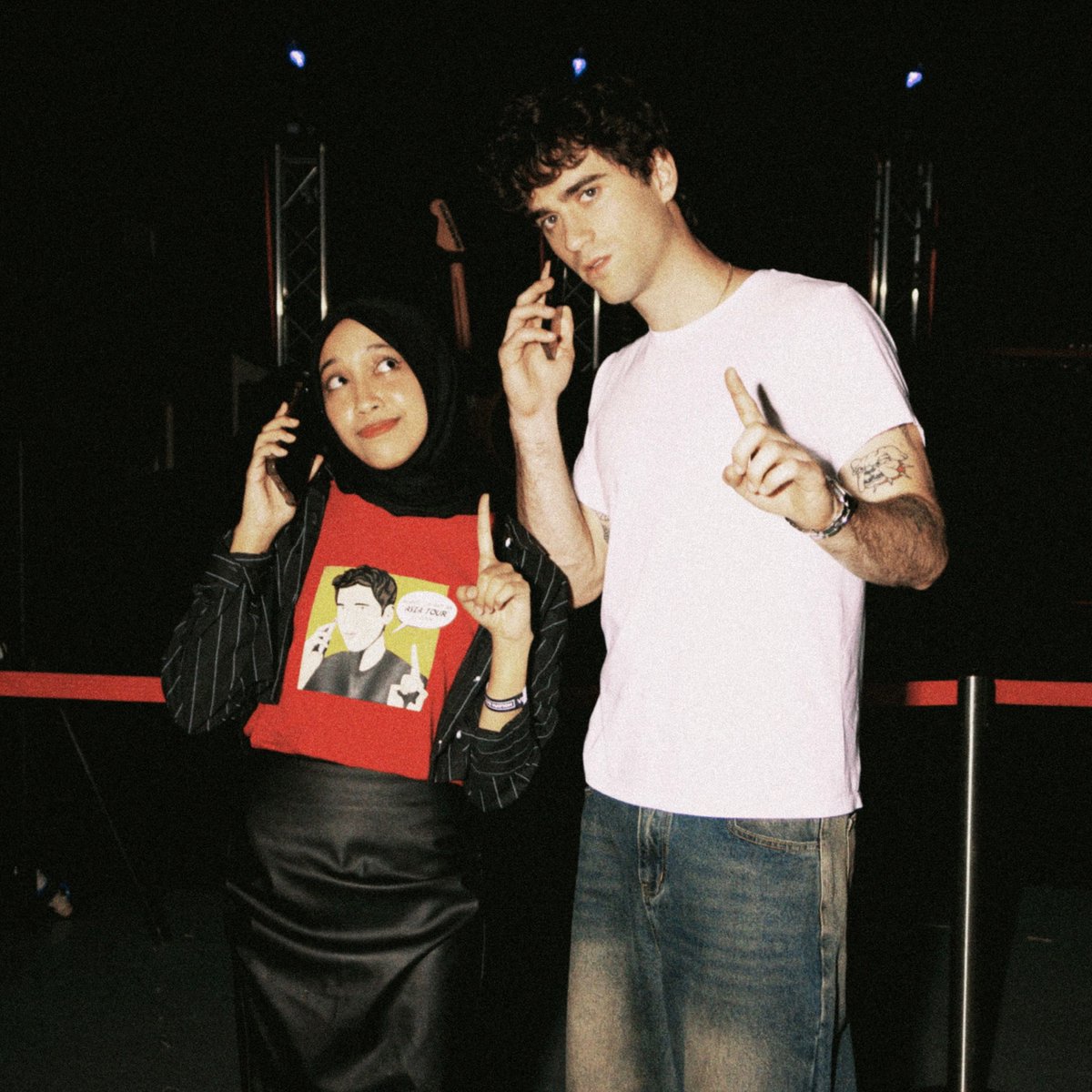 SOPHIE RAIN (@nursafitrah) on Twitter photo met the muse 🥺 met the muse 🥺