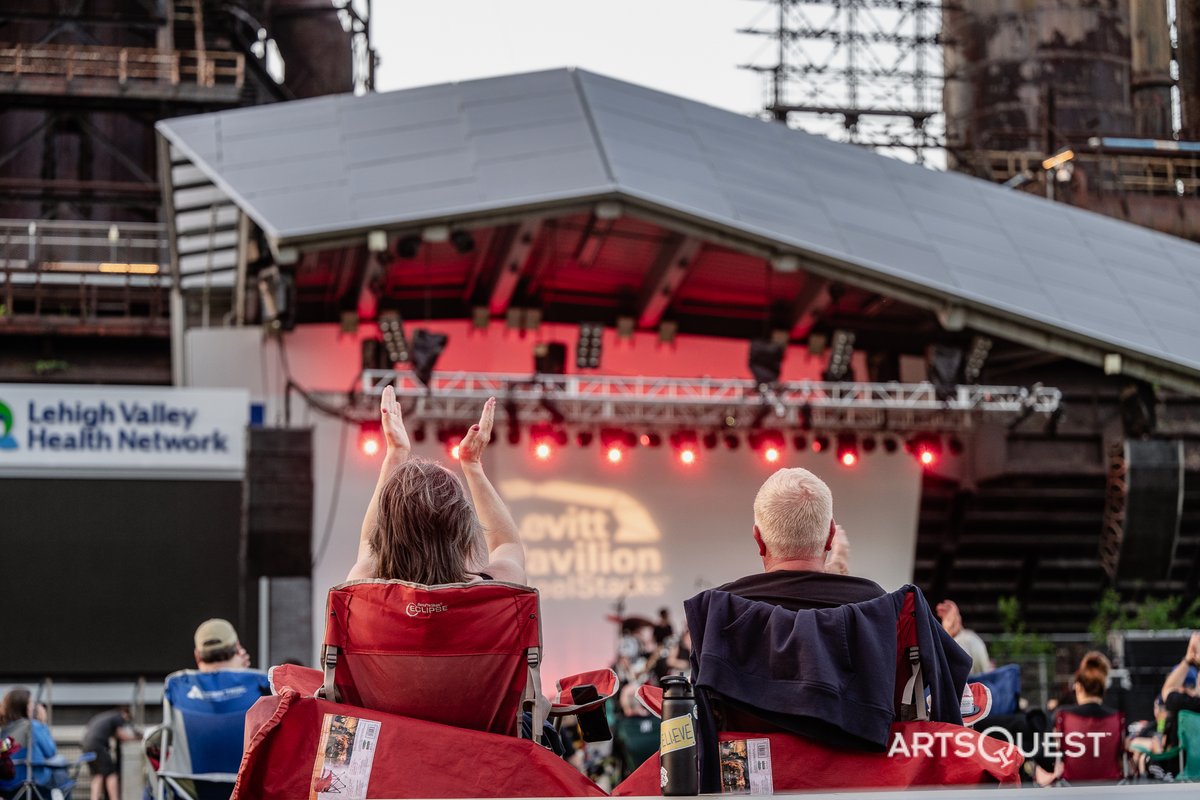 This week may be hot, but the music will be hotter!🔥🎶 To help beat the heat, we will have misting fans on the lawn to cool off, and water bottles from home are permitted as well! Can't wait to #SeeYouOnTheLawn

📸: Lisa Boehm