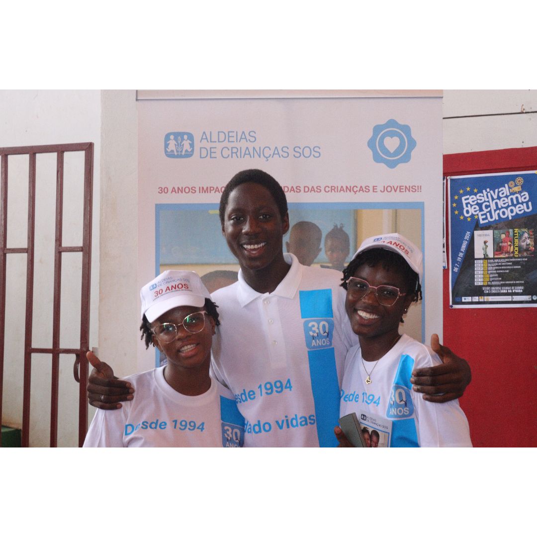 SOS_GUINEBISSAU's tweet photo. We would like to thank our partners, children and SOS friends for their massive participation in our celebration of 30 years of impact in Guiné-Bissau. A special thanks to the Government for recognizing our hard work and dedication.🩵  #changemakers #soschildrensvillages 🇬🇼 https://t.co/g5iSCRHEhs