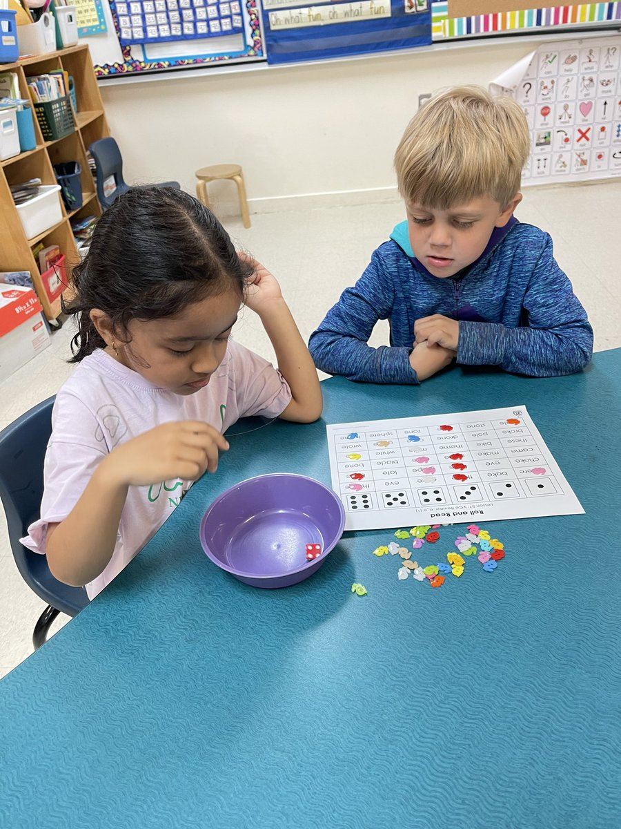 SRCE Literacy (@srce_literacy) on Twitter photo The P/1 students <a href="/EastRichmondEC/">East Richmond Education Centre</a> are having lots of fun practicing their UFLI lesson skills at literacy centres while their teacher does small group instruction.💕❤️💕 #SRCEGrowingReaders The P/1 students <a href="/EastRichmondEC/">East Richmond Education Centre</a> are having lots of fun practicing their UFLI lesson skills at literacy centres while their teacher does small group instruction.💕❤️💕 #SRCEGrowingReaders