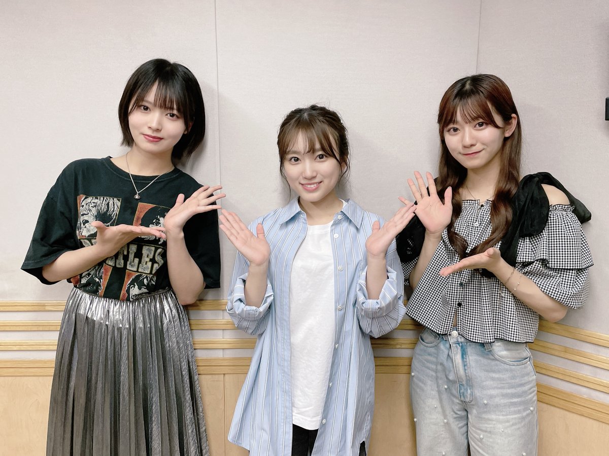 reco_wednesday's tweet photo. 💙#矢吹奈子 のレコメン！💙

今週もありがとうございました！
今夜の放送は #radiko のタイムフリーで聴けます✨

(22時台)ゲスト #amunia 先生
⇒https://t.co/IOxyTVDL7c

(23時台)ゲスト「≒JOY」
⇒https://t.co/1wYVBInXxv

#文化放送 #レコメン
#ニアジョイ #江角怜音 #大信田美月 https://t.co/HkJ9n1ut6v
