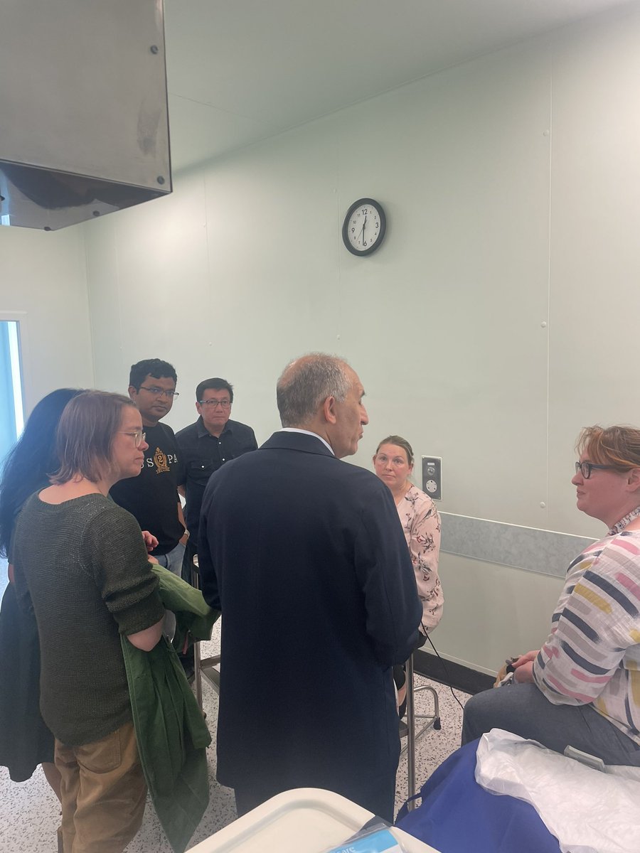 Today we ran Neonatal &amp; Paediatric workshop stations for theatre staff in Withybush. Topics included resus equipment &amp; guidelines, resuscitaire and the paediatric &amp; neonatal major haemorrhage protocol 👶🏼🩺Thanks for a great day everyone! #NPPDN 🌈✨ <a href="/HywelDdaHB/">Hywel Dda UHB</a>