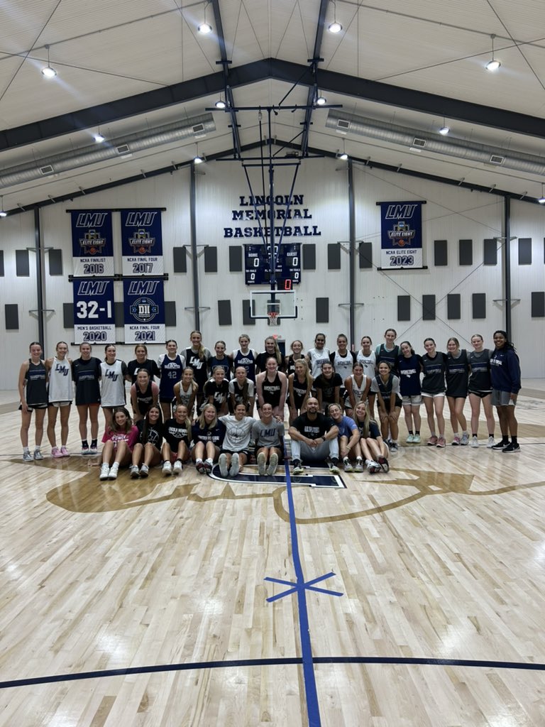 Lincoln Memorial WBB tweet media