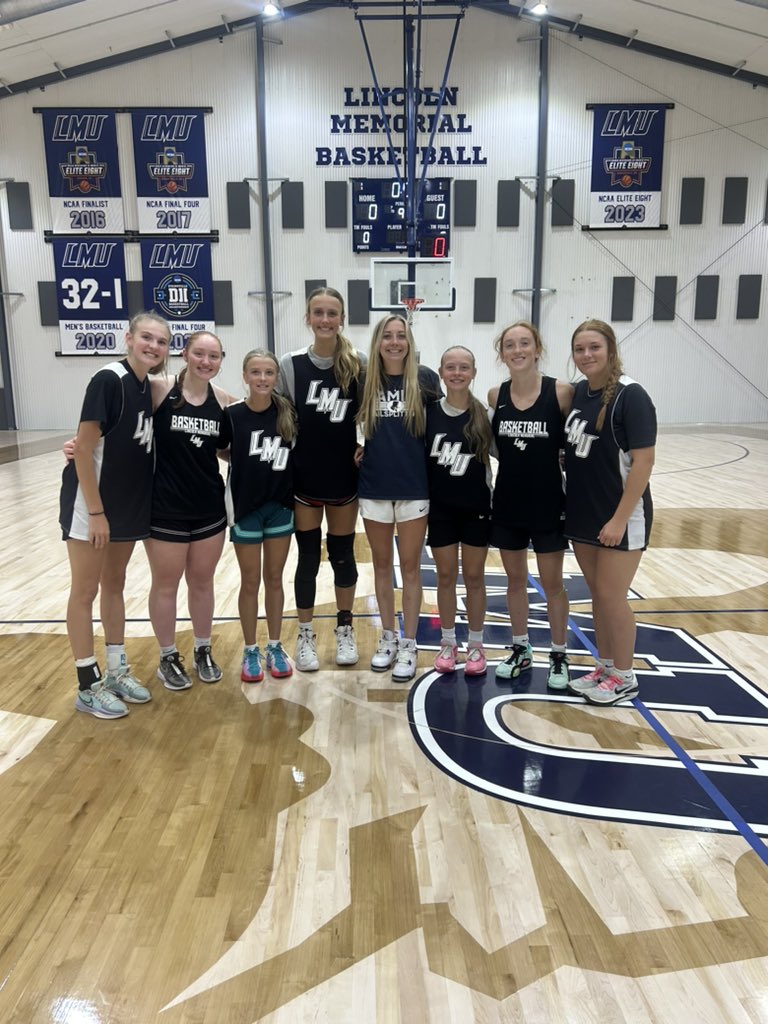 Lincoln Memorial WBB tweet media