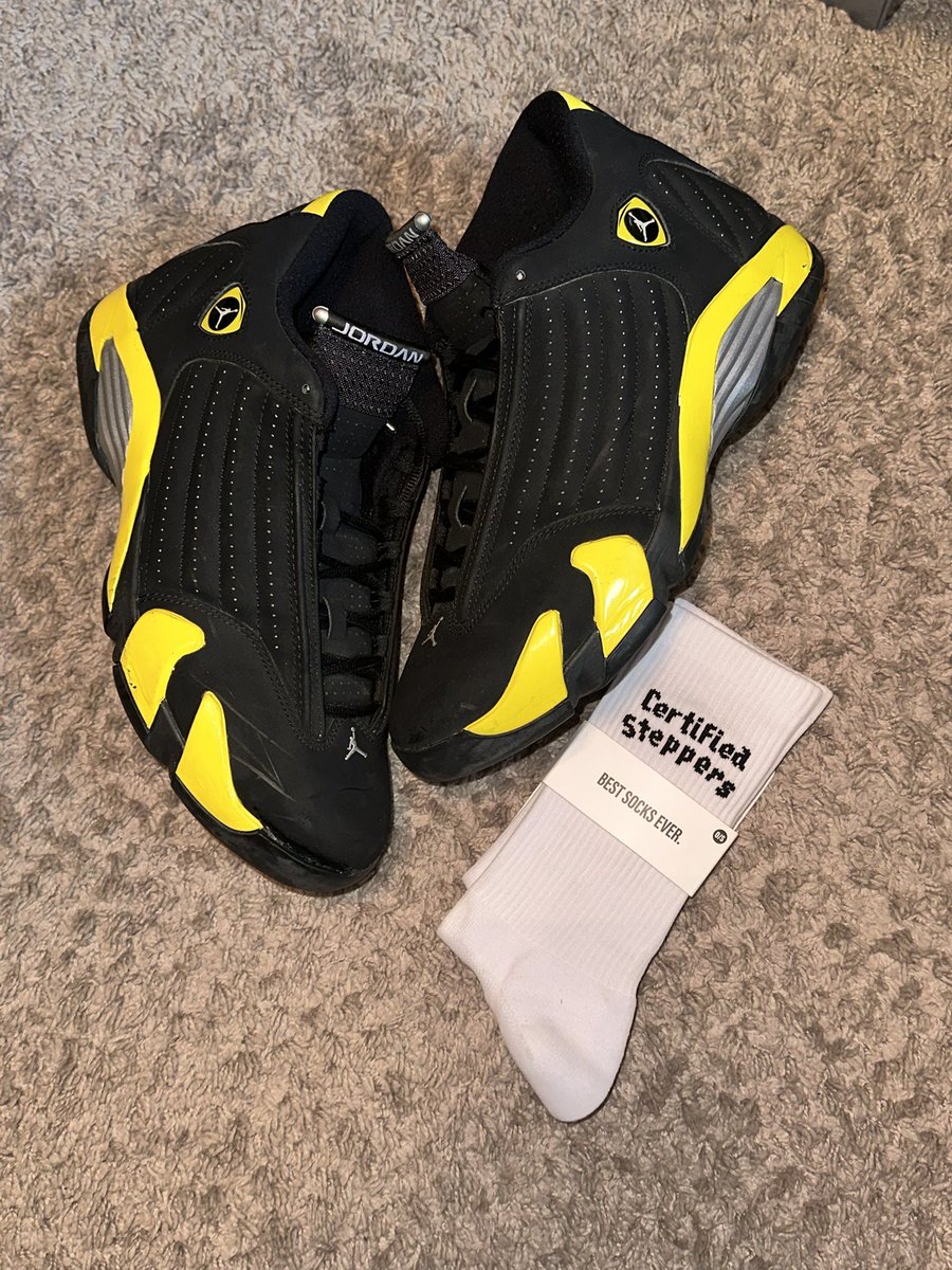 certifiedstepp's tweet photo. @RetailTuesday Bo Jackson size 11 New No Box $150
Lightning 14s Size 11 No Box $120
Jordan 6 Slam Dunk size 10 DS $500
Jordan 11 Tux Size 10 Preowned $200

Feel free to offer. Worst I can say is no https://t.co/rBNGjAU6Dn