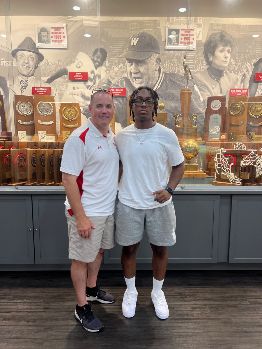 Malik Tufts (@maliktufts11) on Twitter photo After a great Jr day visit and conversation with Coach <a href="/JoeNemith3/">CoachJoeNemith3</a>
I am blessed to say I've received my second offer from
<a href="/WittFootball/">Wittenberg Football</a>
.
Thank you for inviting me and my family, cant wait to come back & check out a game in the fall & overnight visit!
<a href="/HartleyFootball/">Hartley Football</a> After a great Jr day visit and conversation with Coach <a href="/JoeNemith3/">CoachJoeNemith3</a>
I am blessed to say I've received my second offer from
<a href="/WittFootball/">Wittenberg Football</a>
.
Thank you for inviting me and my family, cant wait to come back & check out a game in the fall & overnight visit!
<a href="/HartleyFootball/">Hartley Football</a>