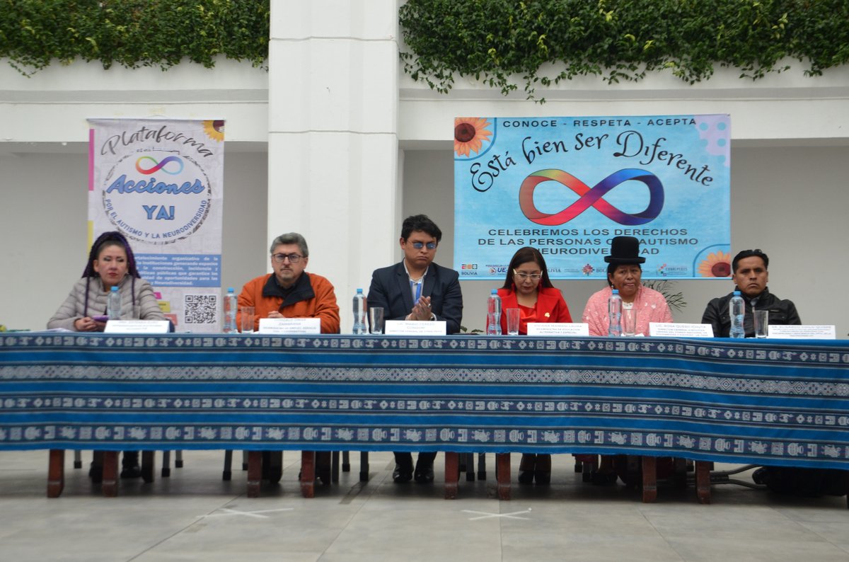 JusticiaBol's tweet photo. #JusticiaInforma | El Comité Nacional de Personas con Discapacidad (#Conalpedis), desarrolló la "Feria por los Derechos de las Personas con Discapacidad, Autismo y Neurodiversidad"; la actividad se realizó en el patio histórico de la Asamblea Legislativa Plurinacional https://t.co/gSreqye3d2