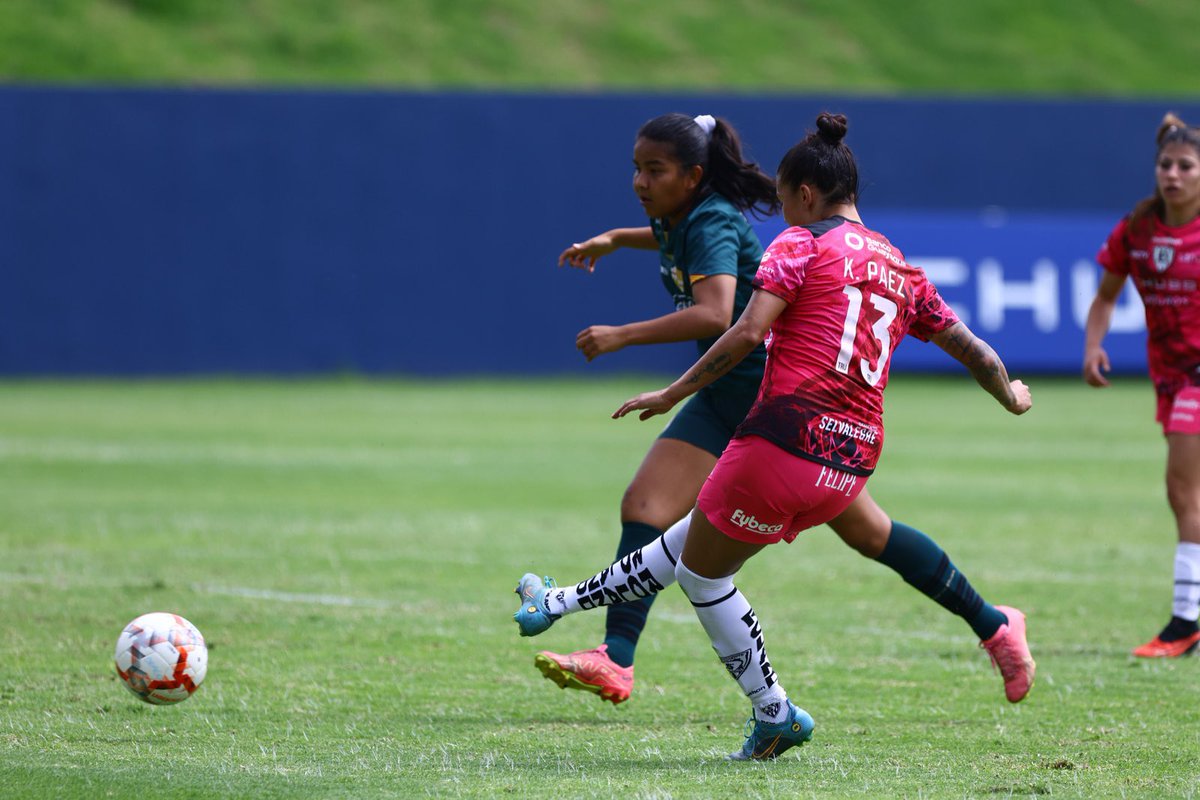 DragonasIDV's tweet photo. #SuperLigaFEF | 40' PT ⏱️ Goooooooooooooool de Karen Páez
#DragonasIDV 3 - #Toreras 0
🐉❤️🔥⚽️ https://t.co/od7CyDoIIe