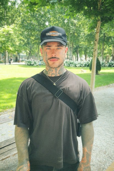 Who wants to make content? My Onlyfans is free for the next 10 subscribers today https://t.co/yM5byeEywc