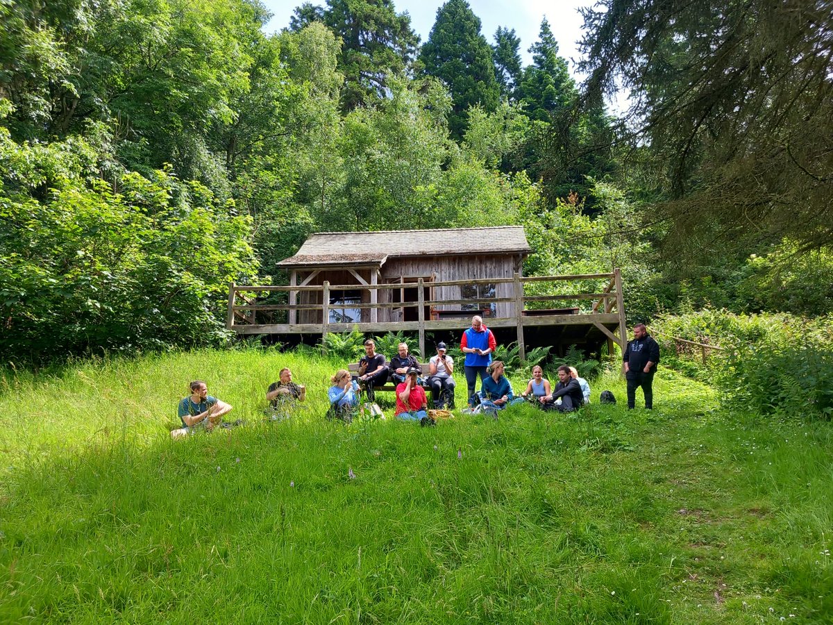 royal_forestry's tweet photo. Great day in Leighton with a wonderfully fun corporate volunteer group!
๐ชChalet car park cleared
๐ณPath down to the chalet cut back
๐ Path edges defined using deadwood
Thank you so much to every at @Riello_UPS_UK !
#RFSLife #VolunteerDay #LeightonWoods https://t.co/xEOPJJfBgv